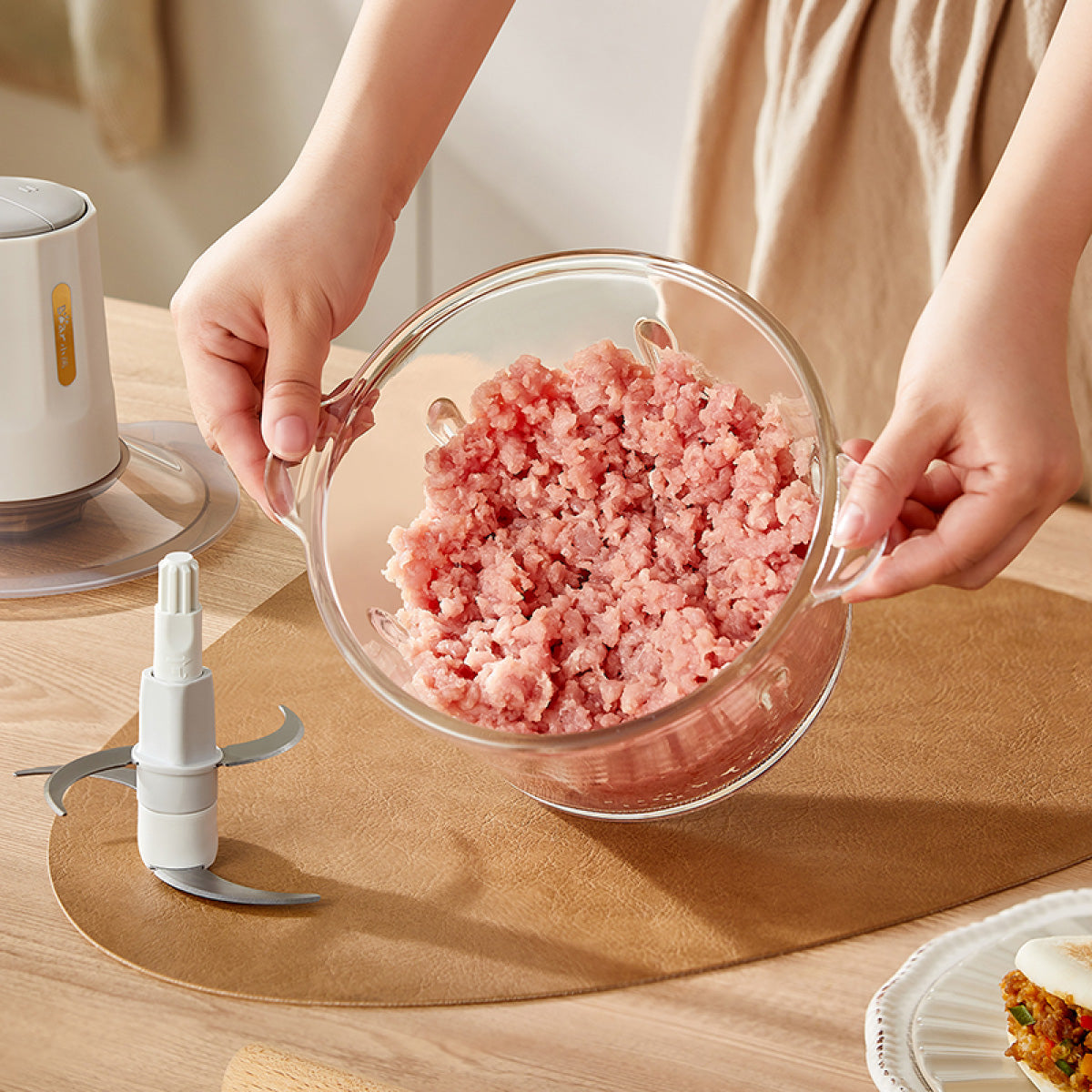 Bear Food Chopper 2.0L Multifunctional Electric Large-capacity Stir-Fried Minced Meat (QSJ-E03B2)
